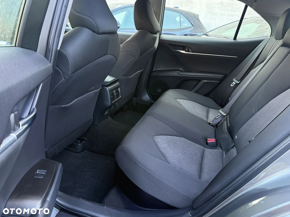Toyota Camry 2.5 Hybrid Comfort CVT - 19