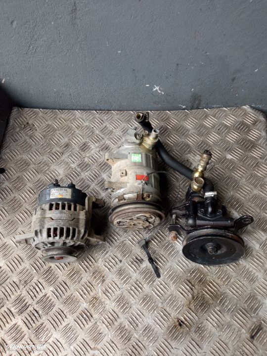 Nissan Terrano 2.7Tdi - Alternador, motor arranque, direção assistida, ar condicionado. - 2