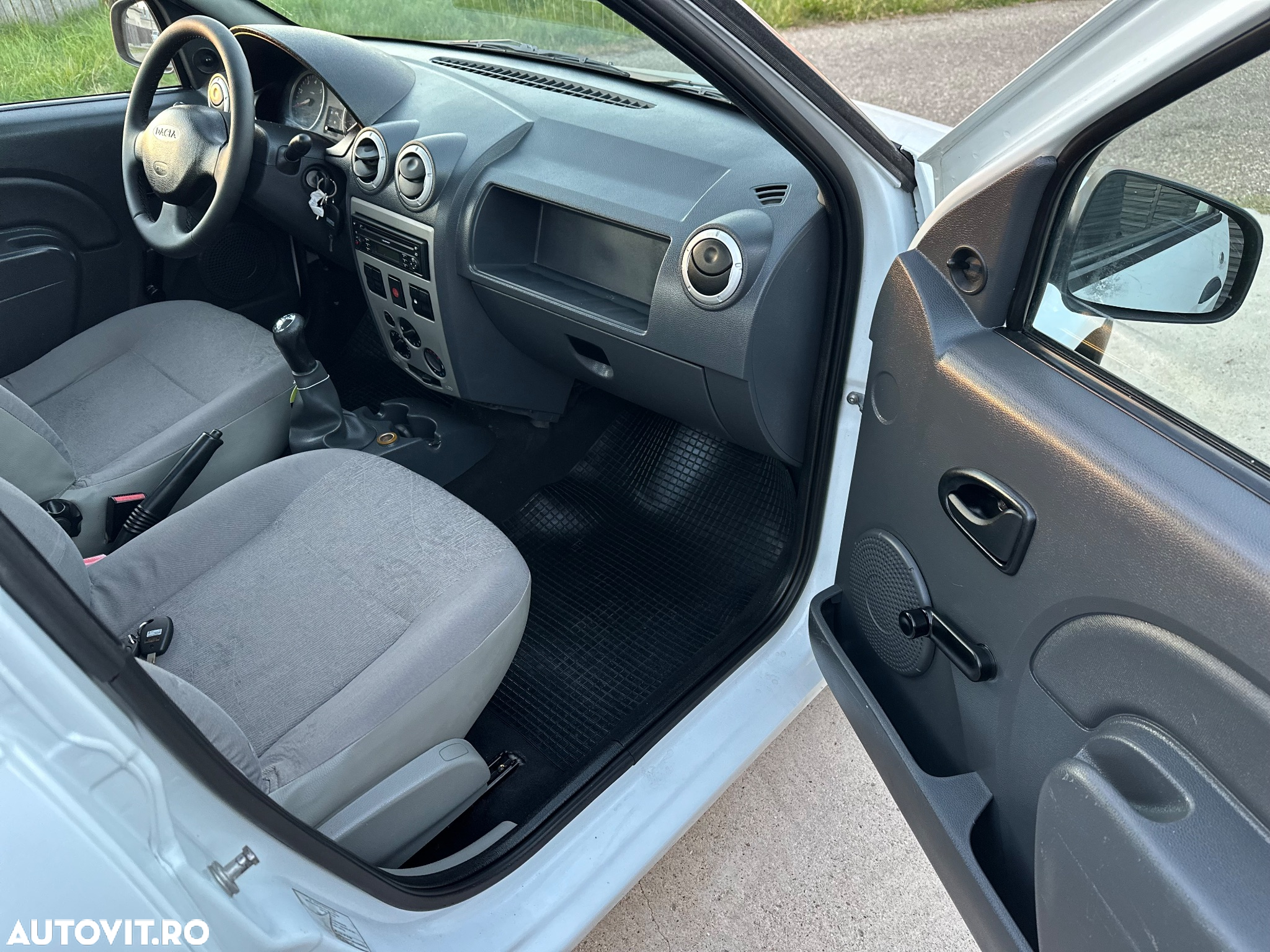 Dacia Pick Up - 11