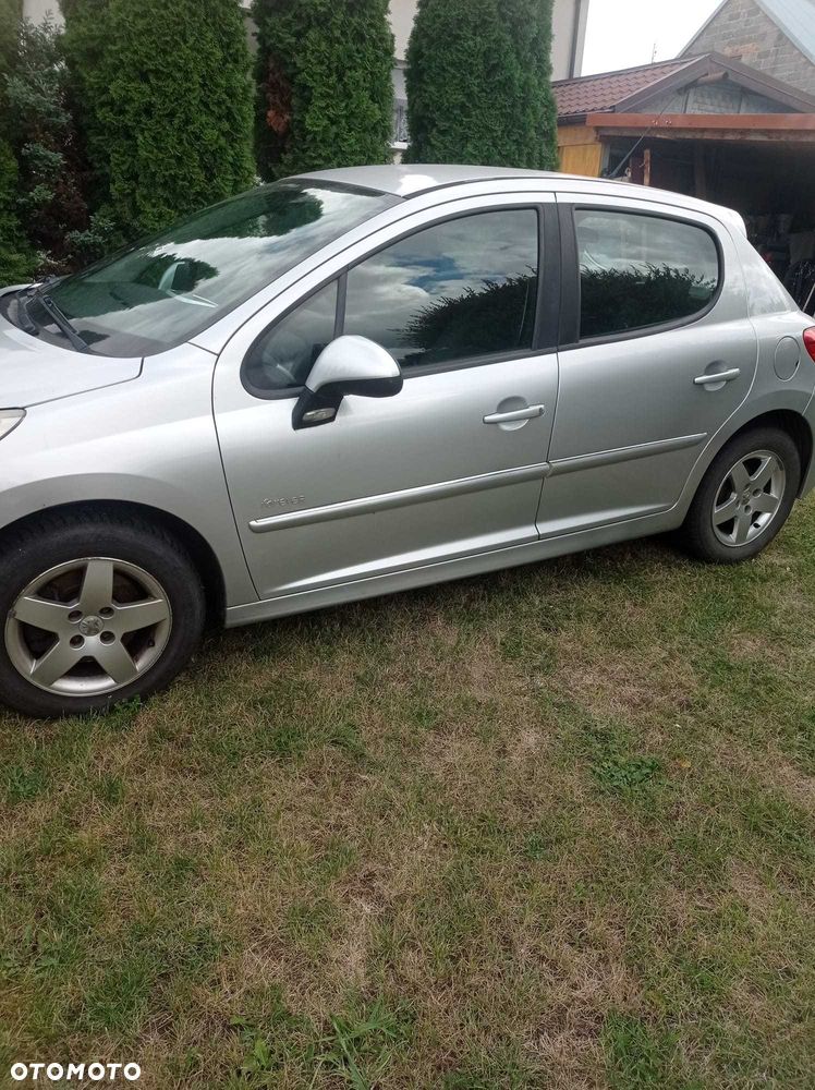Peugeot 207 - 2