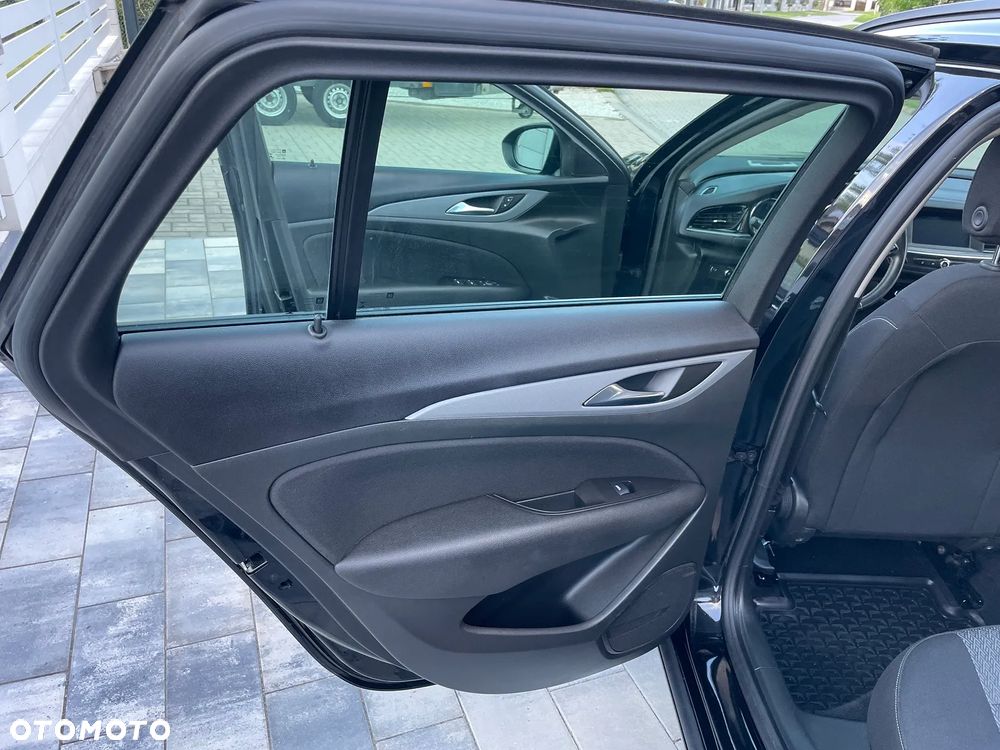 Opel Insignia - 26