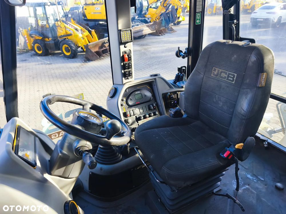 JCB 3CX Compact - 13