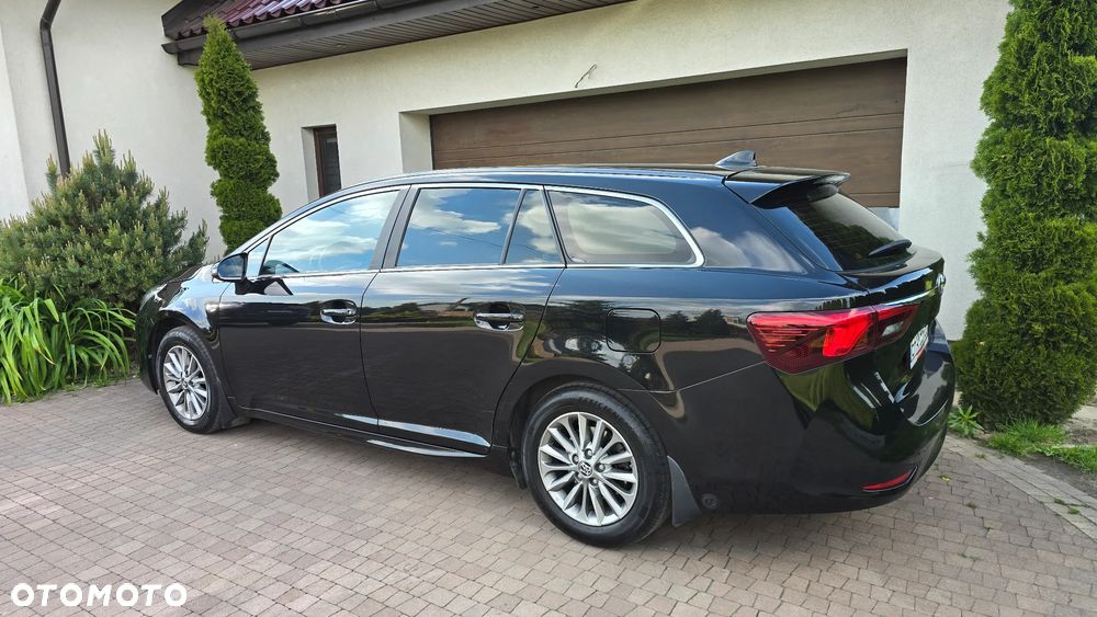 Toyota Avensis - 5