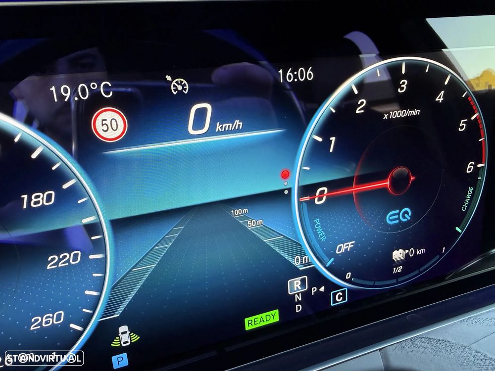 Mercedes-Benz E 300 de AMG Line - 39