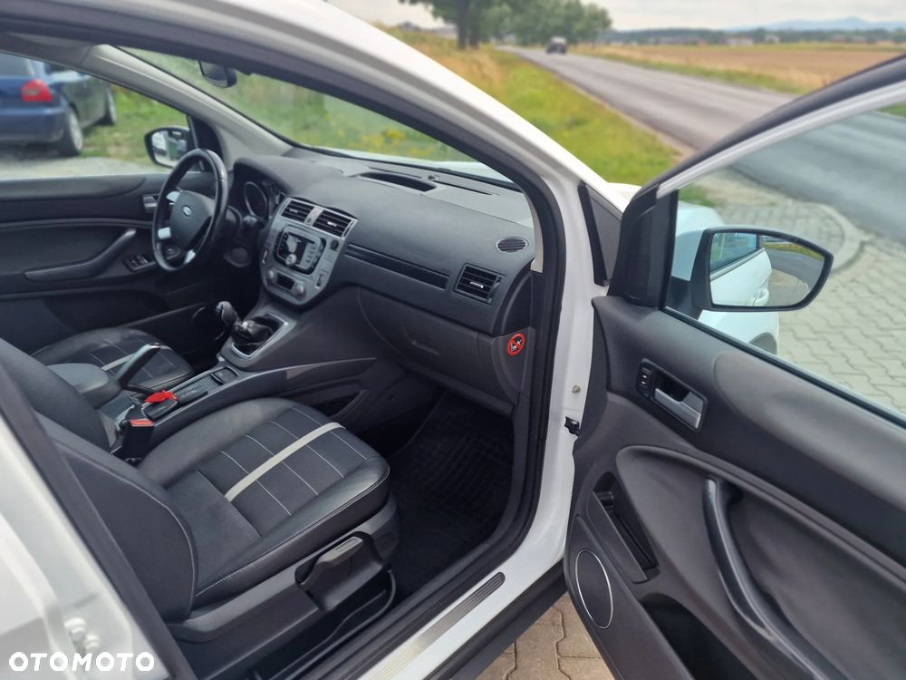 Ford Kuga 2.0 TDCi 4x4 Titanium - 25