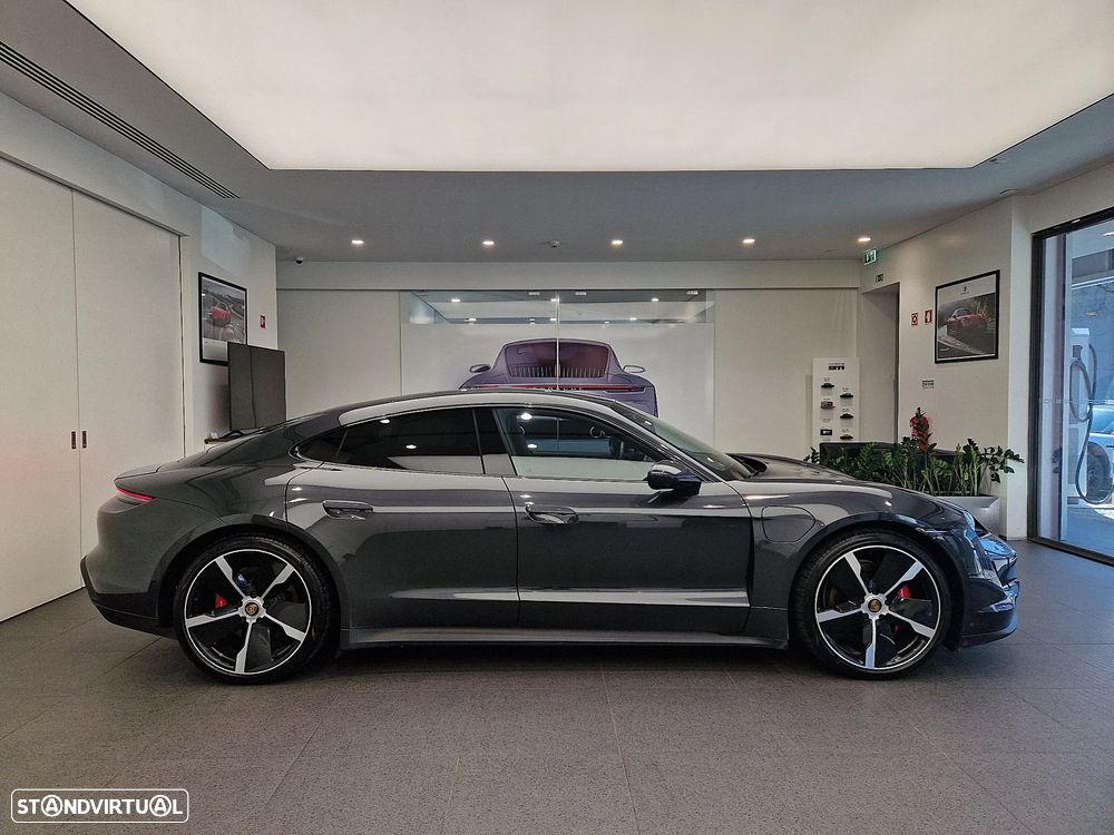 Porsche Taycan 4S - 15