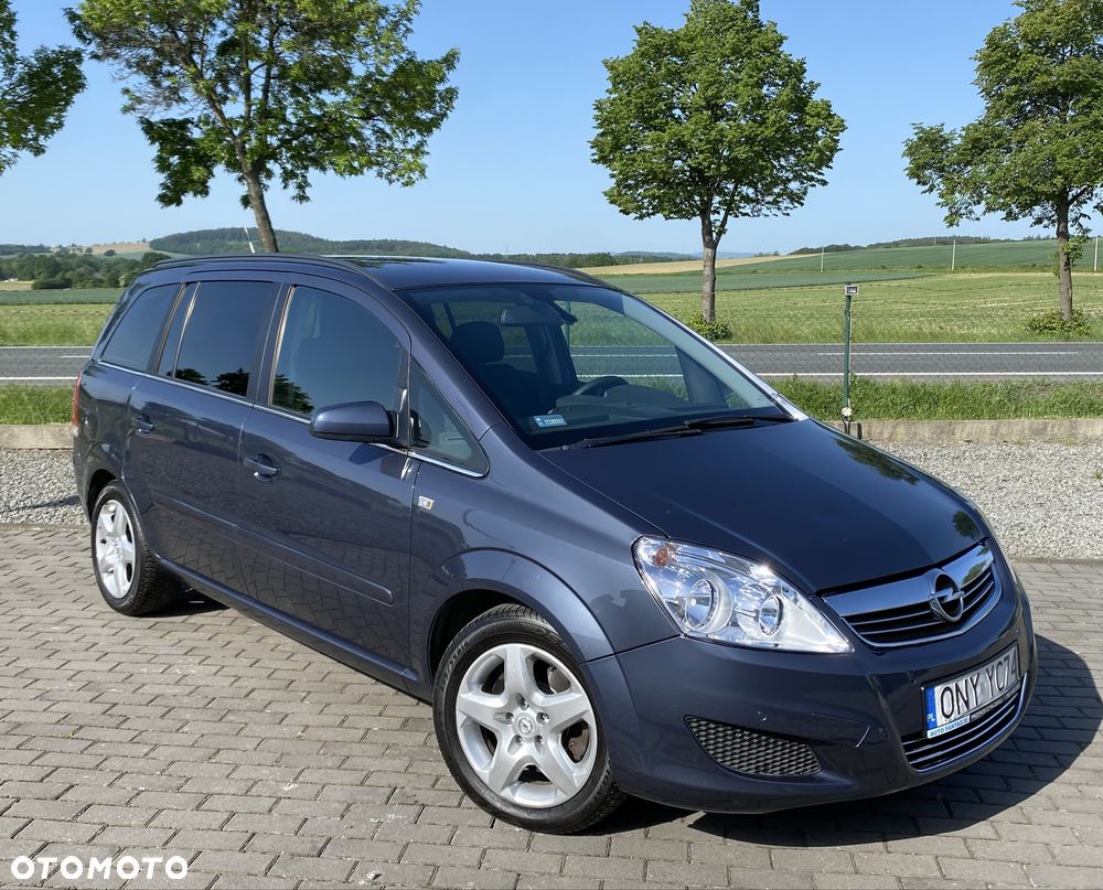 Opel Zafira - 1