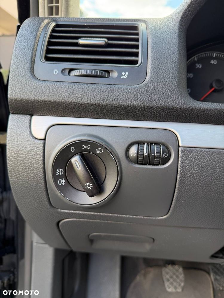 Volkswagen Jetta 2.0 FSI Comfortline - 14