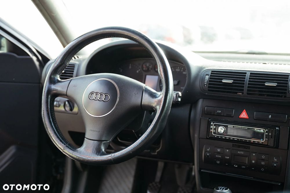 Audi A3 3-drzwiowe 1.9 TDI Ambition - 15