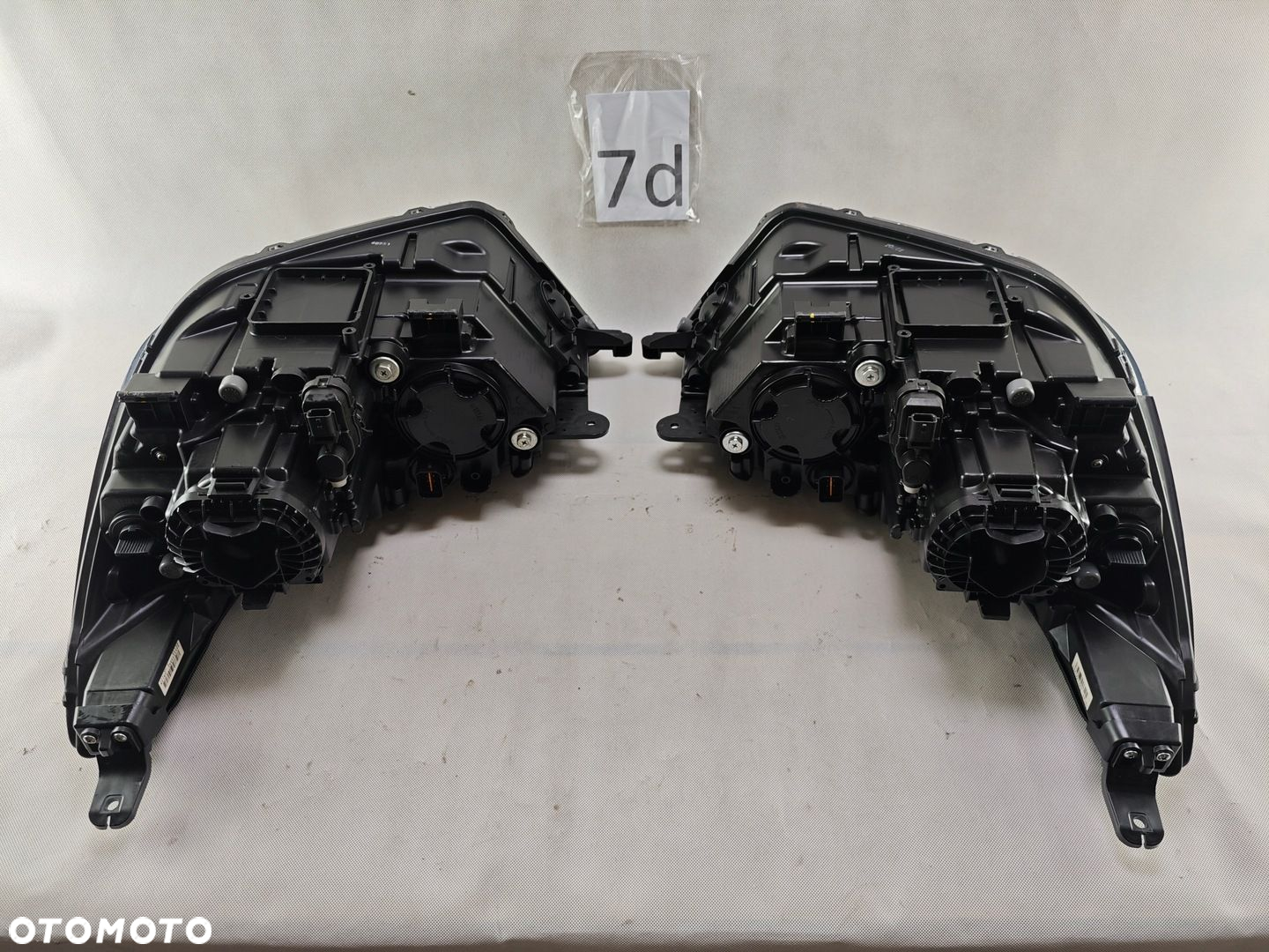 SSANGYONG TIVOLI SSANG YONG REFLEKTOR LED LEWY PRAWY SOCZEWKA LAMPA - 14