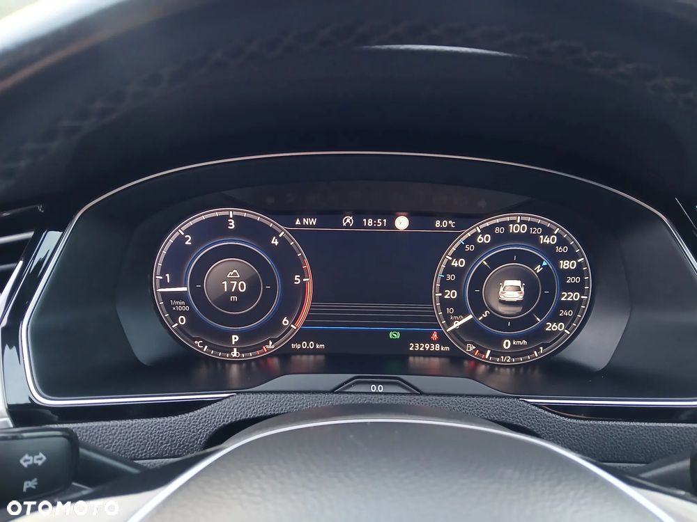 Volkswagen Passat 1.6 TDI SCR DSG - 13