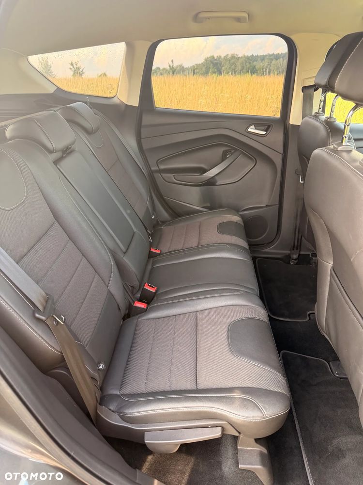 Ford Kuga 1.5 EcoBoost 2x4 Titanium - 10