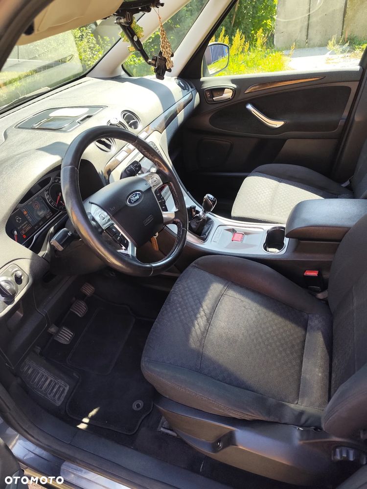 Ford Galaxy 2.0 TDCi Ghia - 11