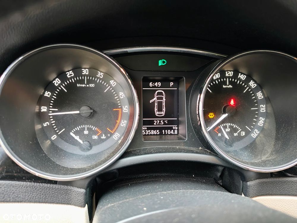 Skoda Superb 2.0 TDI 4x4 Platinum Outdoor DSG - 20