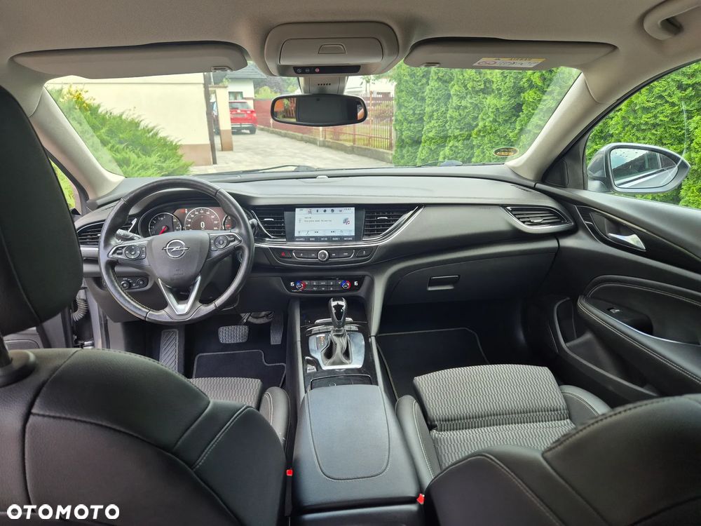Opel Insignia - 24