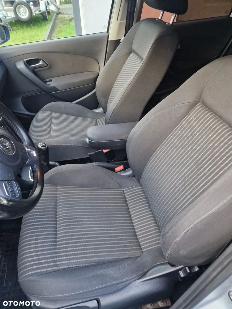 Volkswagen Polo 1.6 TDI DPF BlueMot Highline - 13