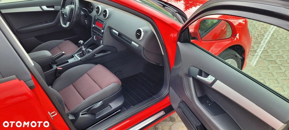 Audi A3 Sportback 1.6 Attraction - 10