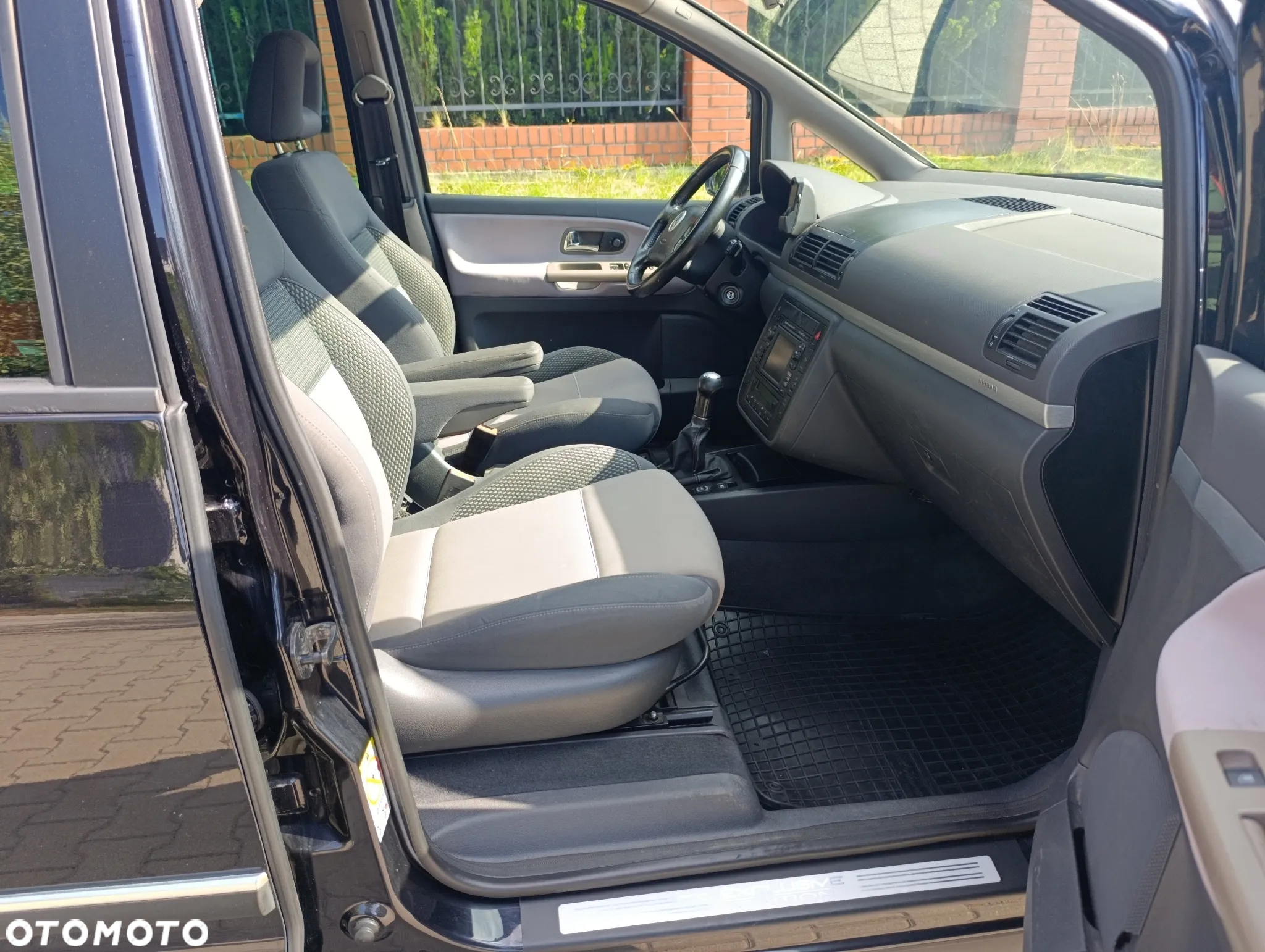 Volkswagen Sharan 2.0 TDI DPF Exclusive Edition II - 21