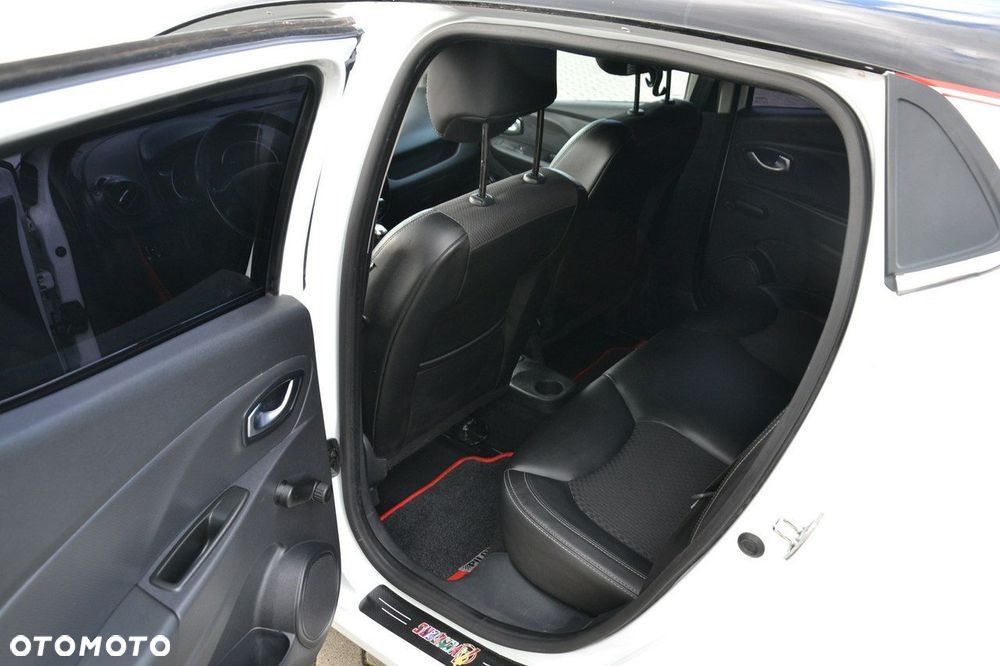 Renault Clio - 22