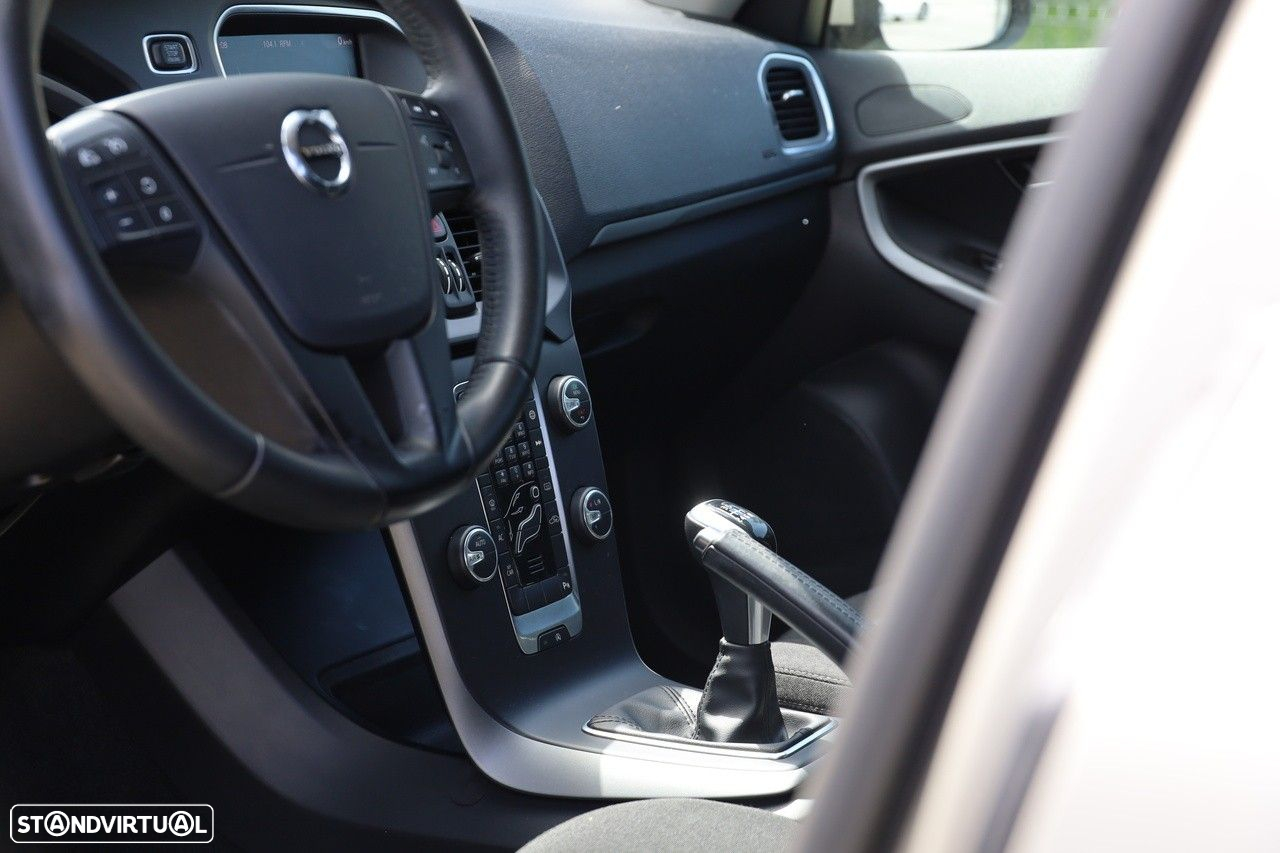 Volvo V40 2.0 D2 Kinetic - 5