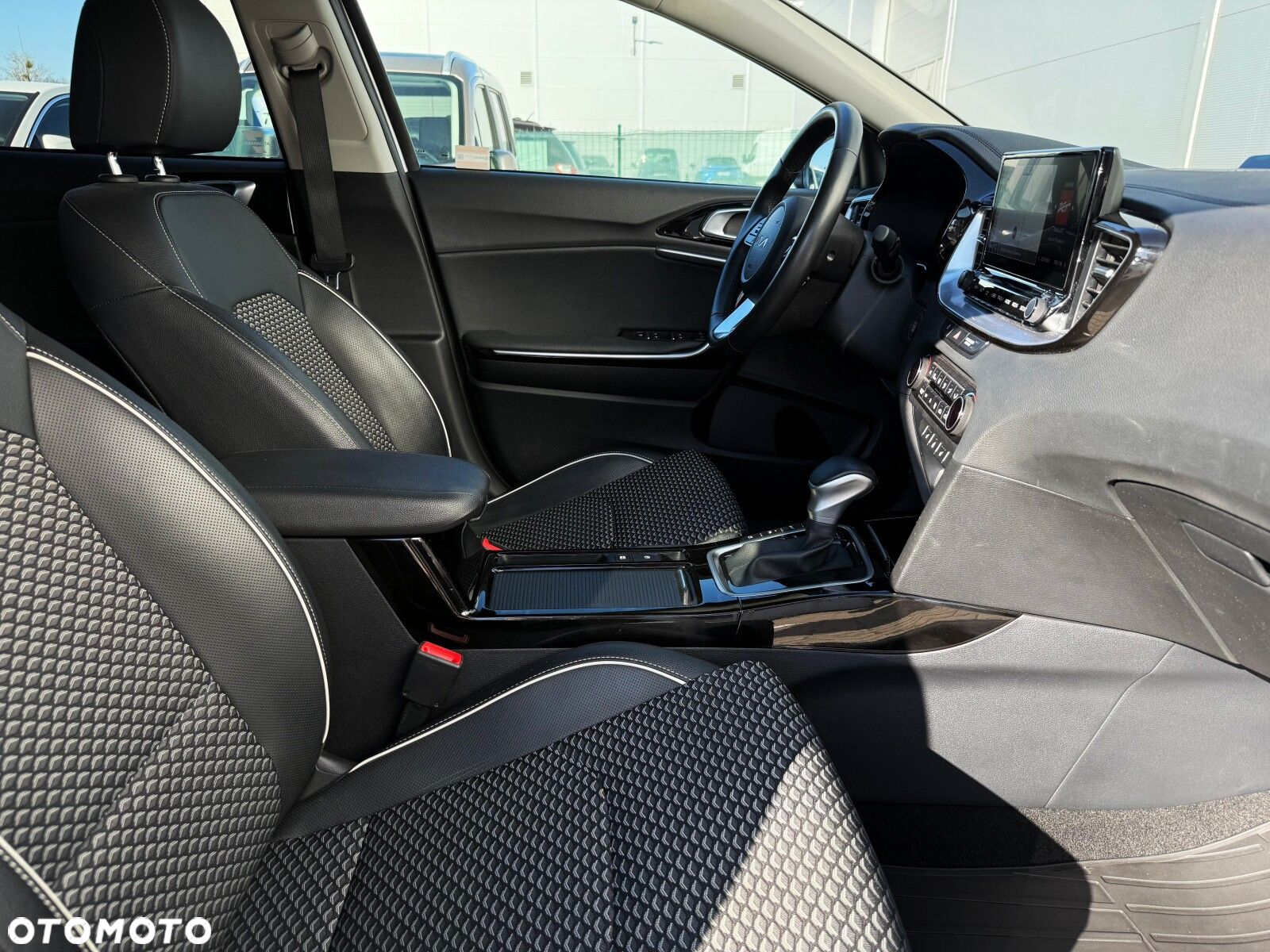 Kia XCeed 1.6 GDI PHEV Business Line DCT - 31