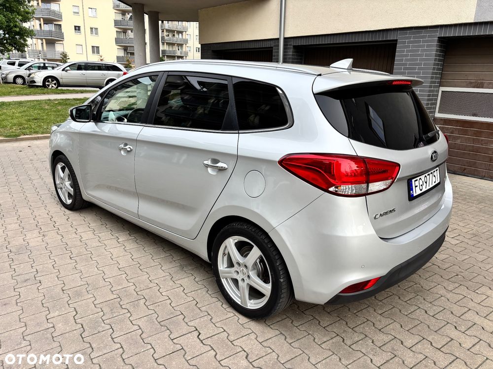 Kia Carens 1.7 CRDi M 7os - 2