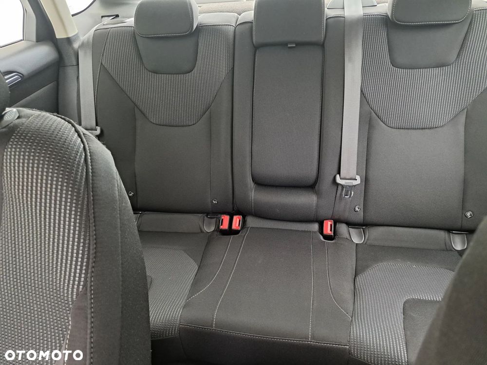 Ford Mondeo 2.0 Hybrid Titanium - 12