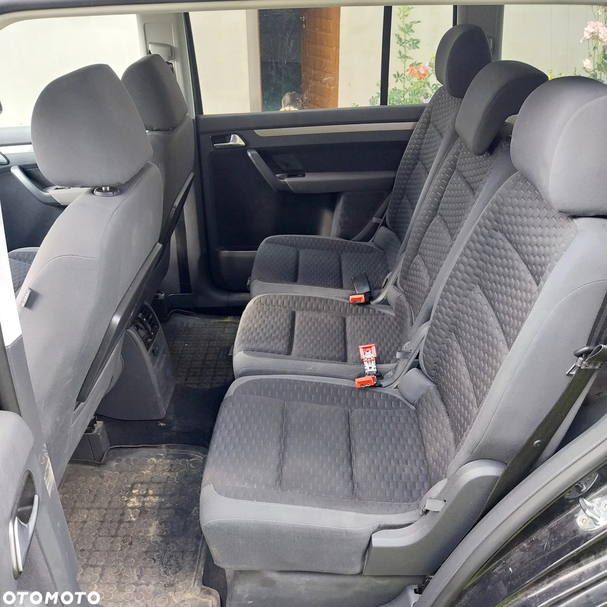 Volkswagen Touran - 13