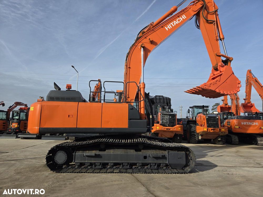 Hitachi ZX350, 2018, 8.061h, cupa noua, Masa operationala 35,6t, Inst hidr pe picon pe brate, inst hidr rotire, gresare automata, senile 90% ok, 3 pompe hidr HITACHI, produs in JAPONIA, Isuzu 282CP, Ad sapare 7,5m, ridica 22t, STARE F BUNA-PROMOTIE 89.900EUR - 17