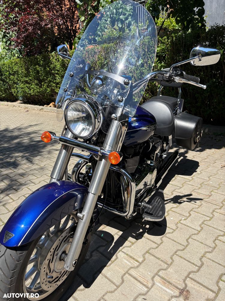 Triumph Bonneville - 18