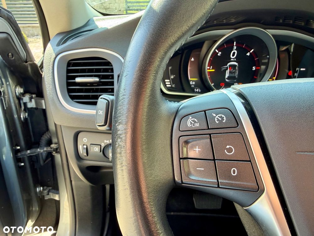 Volvo V40 Cross Country D3 Geartronic Momentum - 17