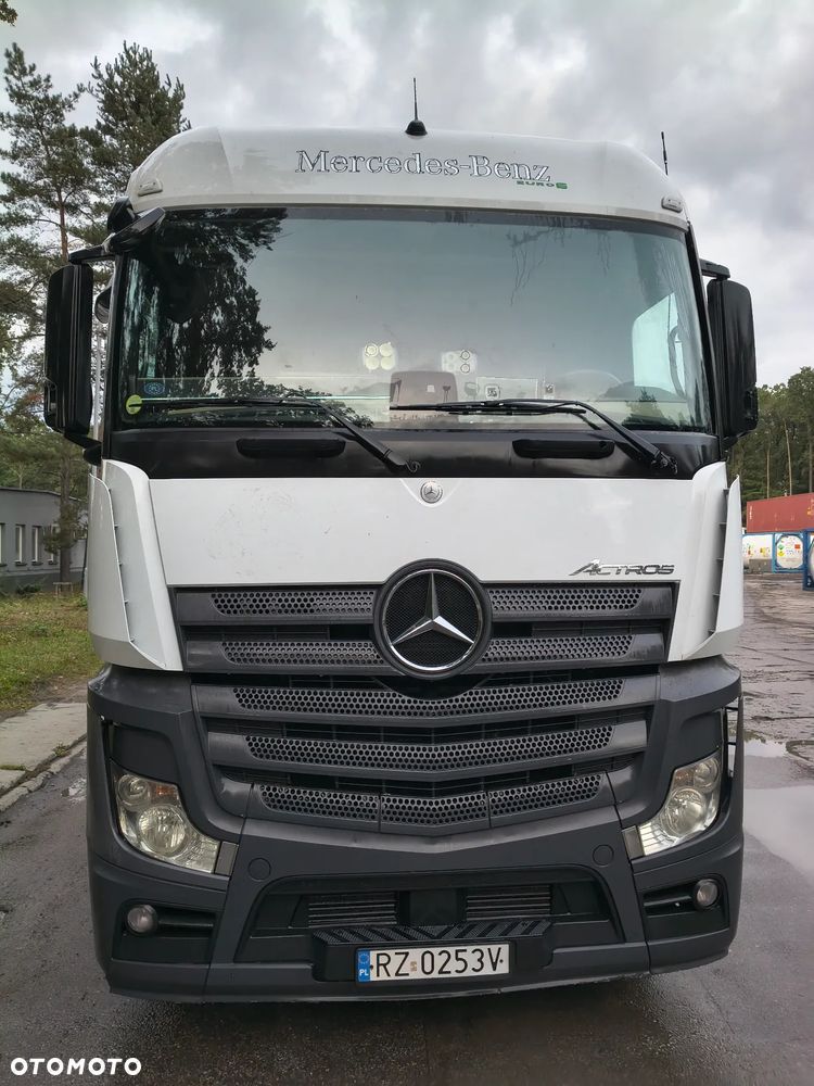 Mercedes-Benz Actros - 1