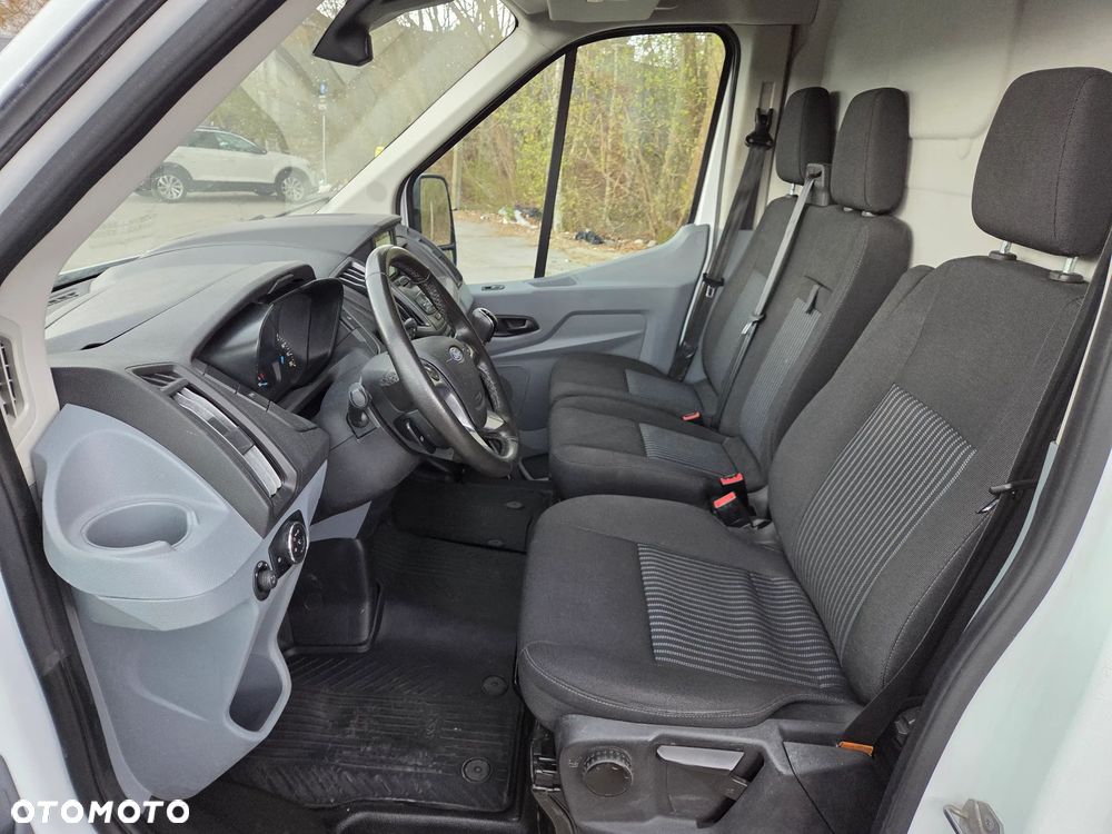 Ford Transit - 11