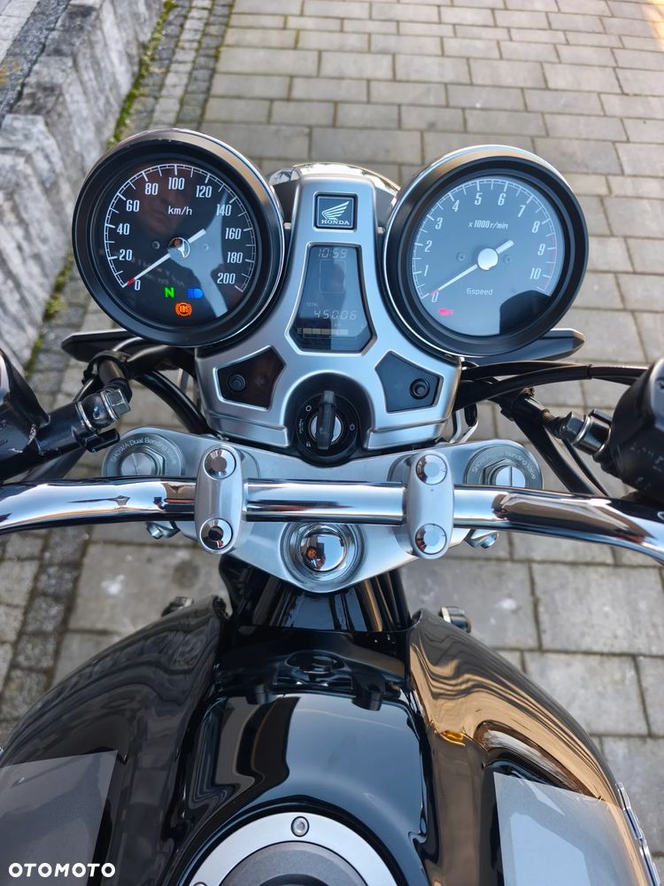 Honda CB - 27
