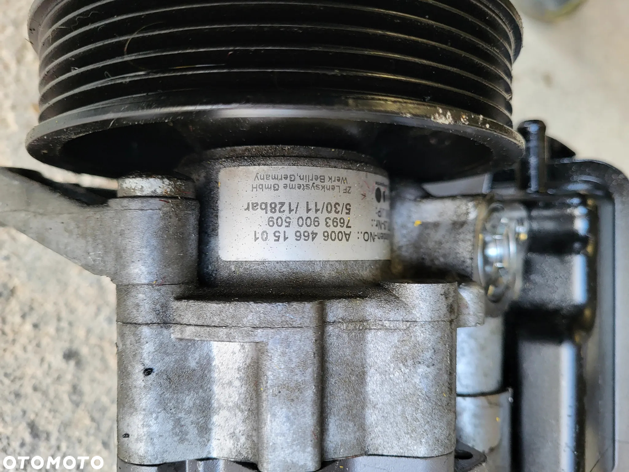 Pompa wspomagania Mercedes - 4
