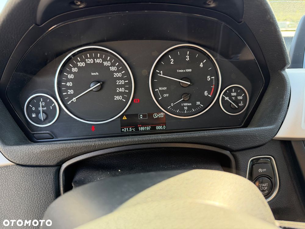 BMW Seria 3 318d Edition Luxury Line Purity - 17