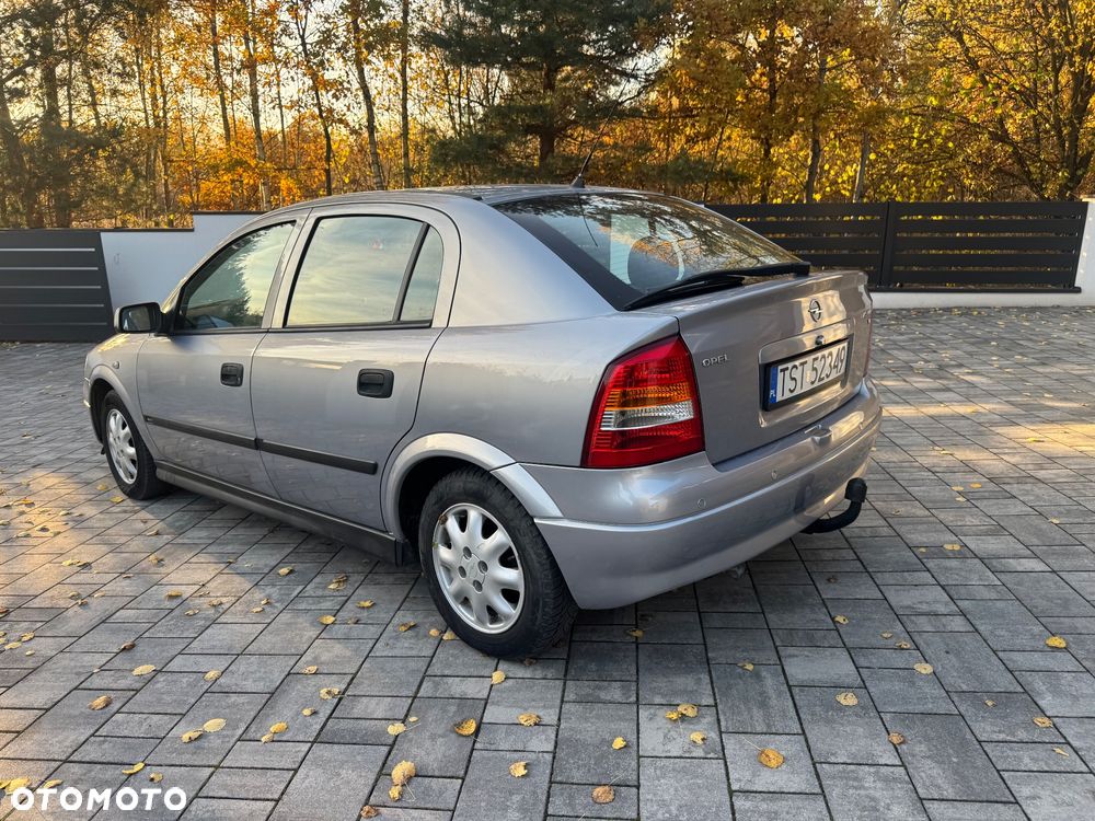 Opel Astra - 4