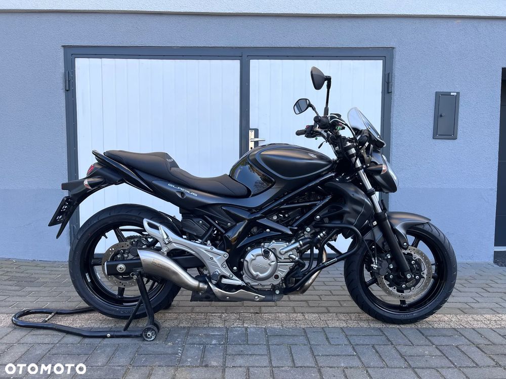 Suzuki Gladius - 3