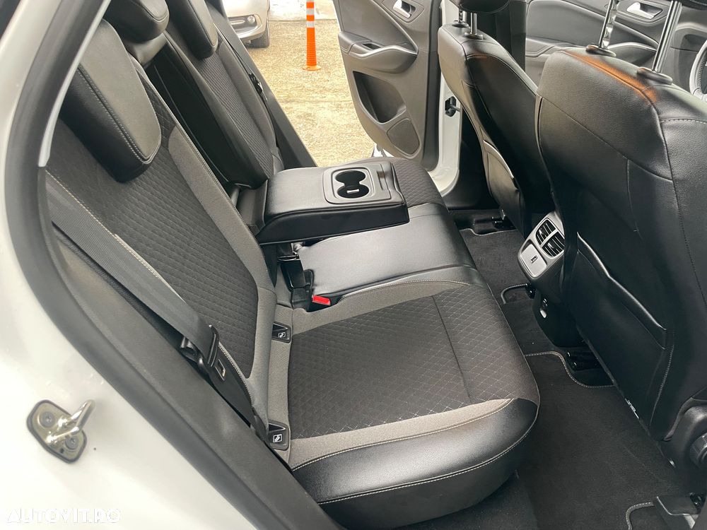 Opel Grandland X 1.2 Start/Stop Automatik Design Line - 29