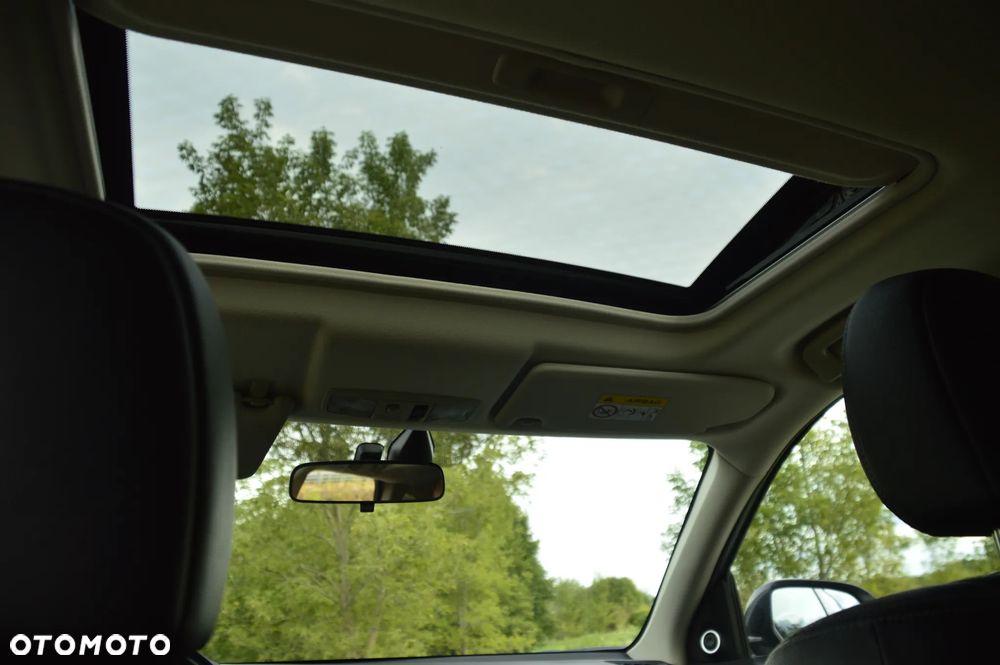 Mitsubishi Outlander 2.0 Intense + Navi 4WD CVT - 12