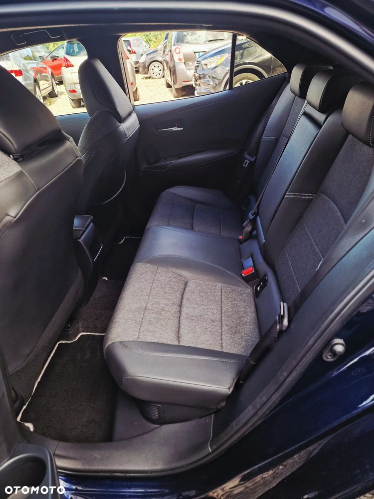 Toyota Corolla 1.8 Hybrid Executive - 19