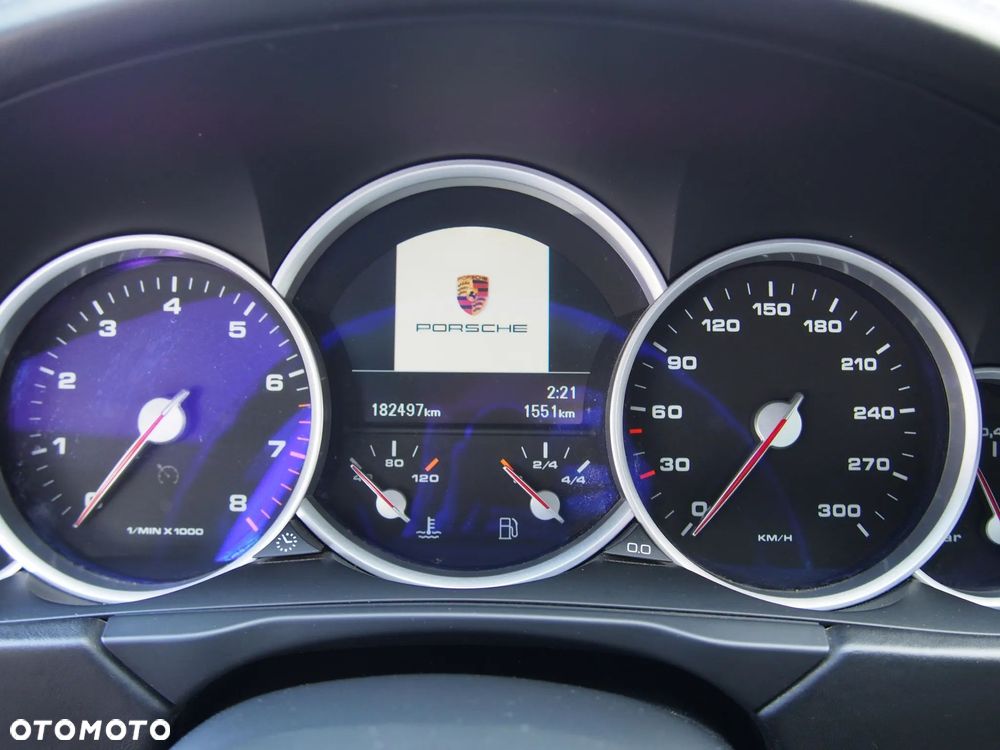 Porsche Cayenne Turbo - 9
