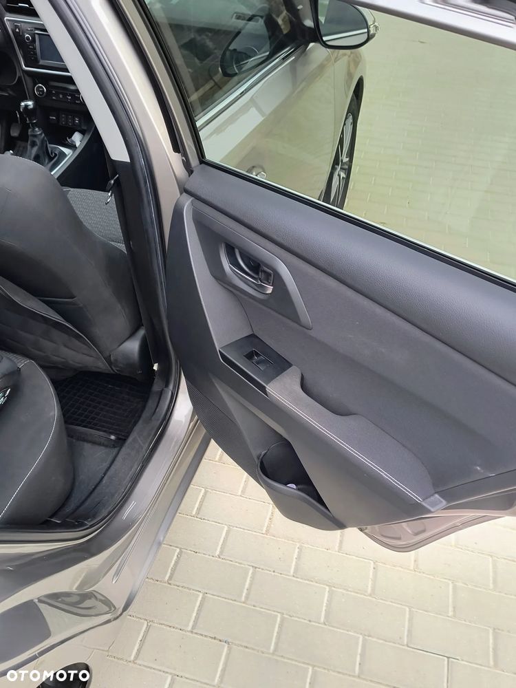 Toyota Auris 1.6 Valvematic Edition - 11