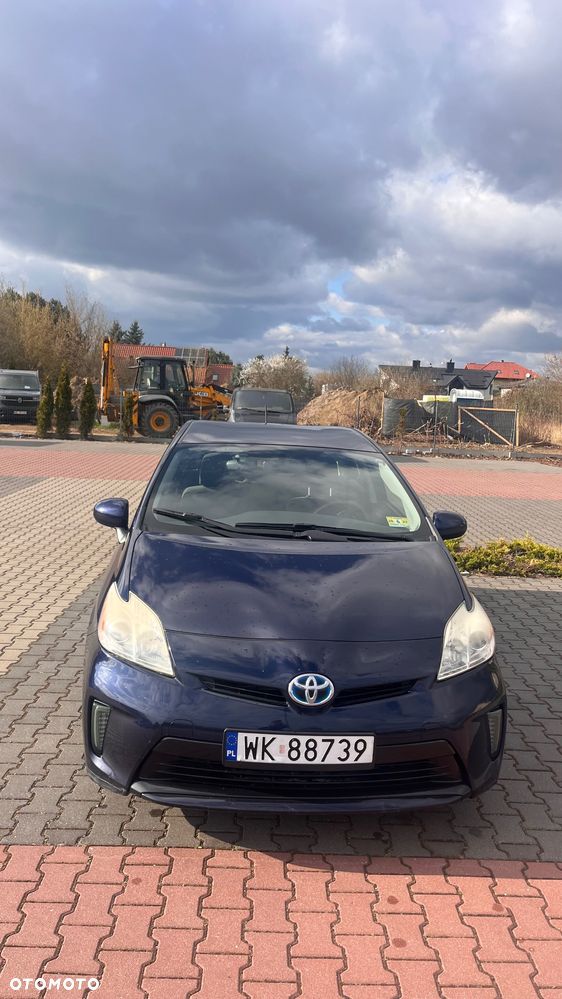 Toyota Prius (Hybrid) - 1