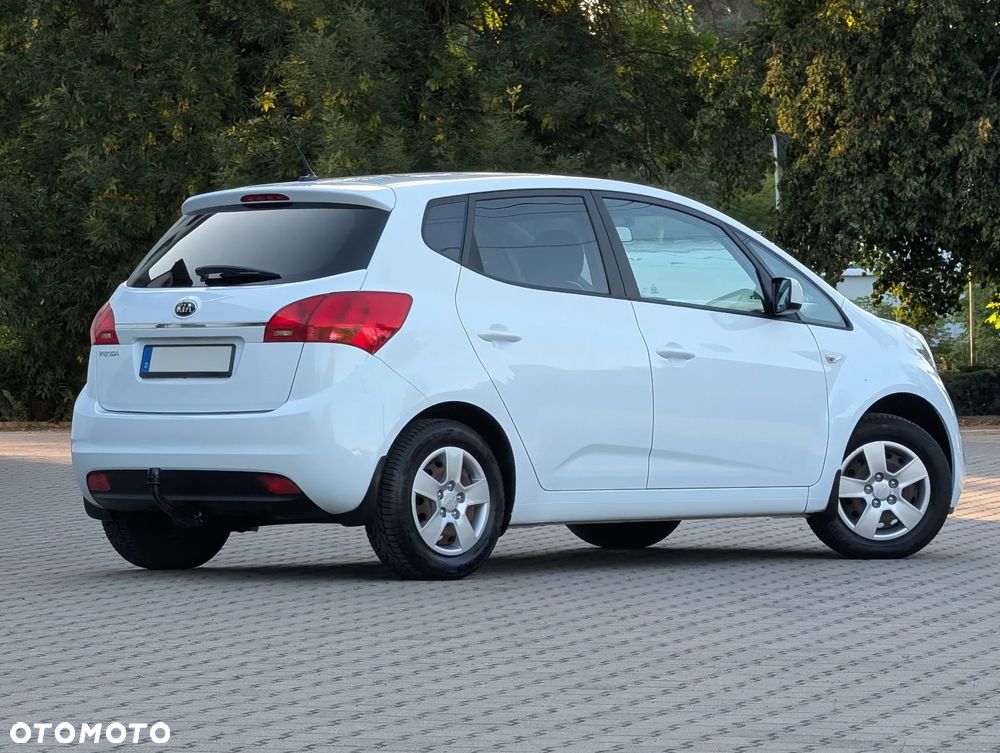 Kia Venga - 17