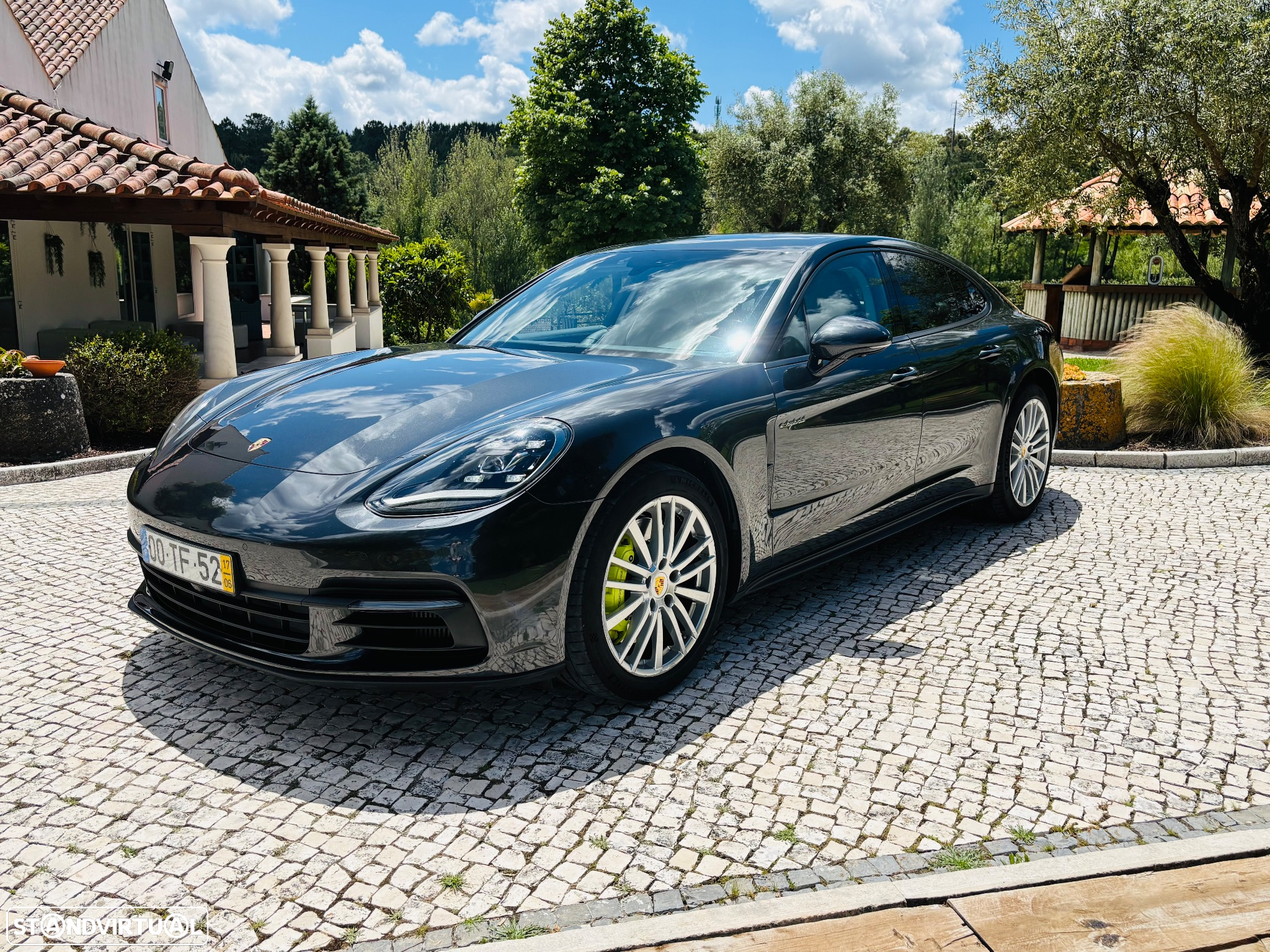 Porsche Panamera 4 E-Hybrid - 6