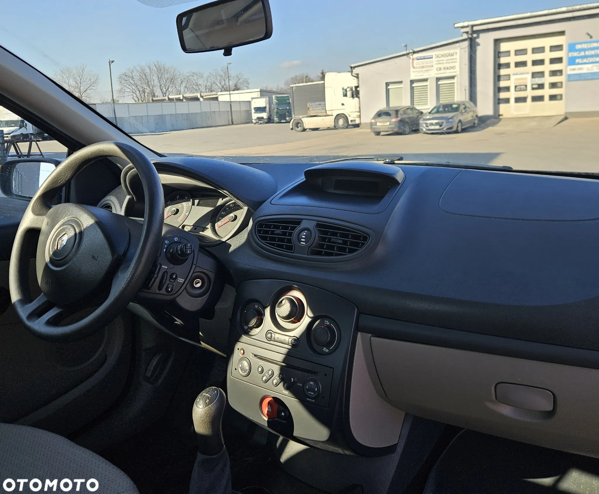 Renault Clio - 15