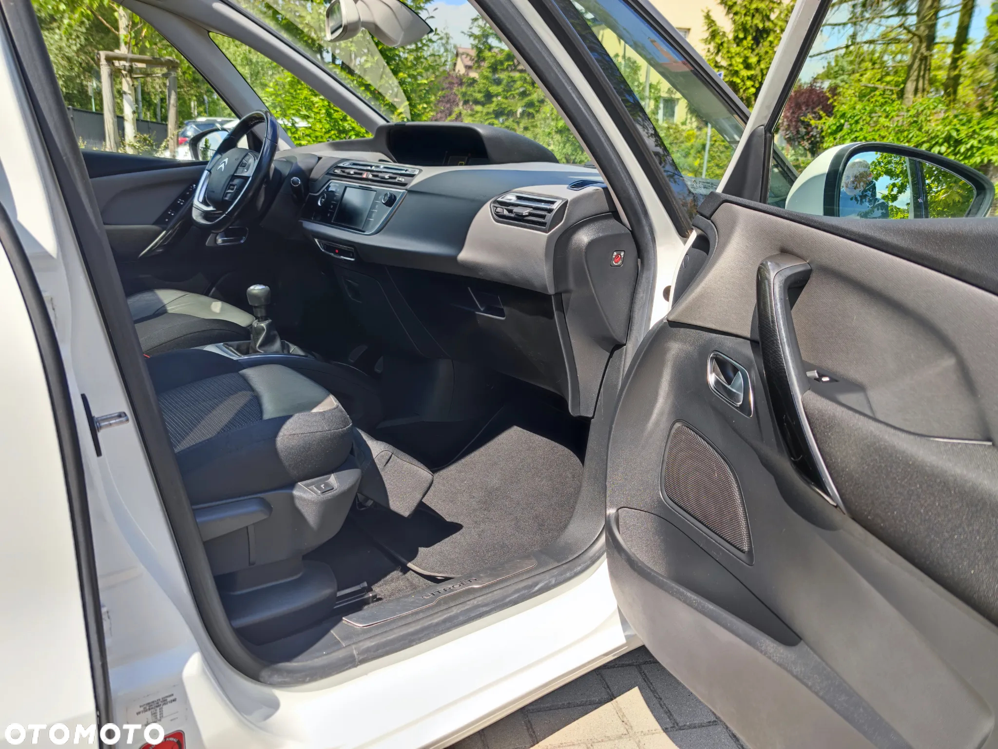 Citroën C4 Grand Picasso BlueHDi 120 Exclusive - 24