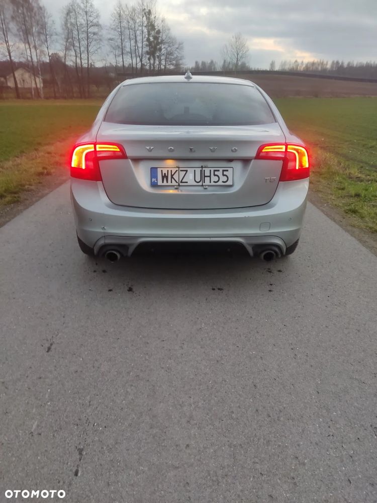 Volvo S60 T5 Geartronic Momentum - 3