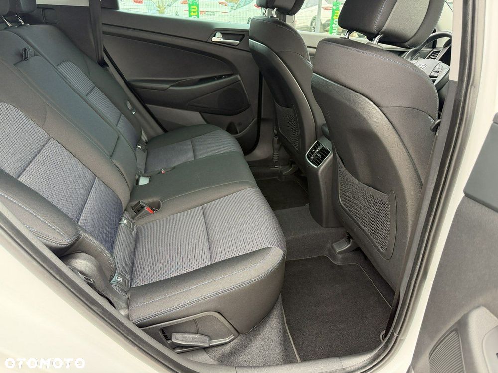 Hyundai Tucson blue 1.7 CRDi 2WD DCT Premium - 34